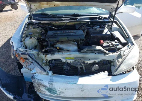 2004 Toyota Camry Le z USA, uszkodzony, nr VIN 4T1BE32K74U349130